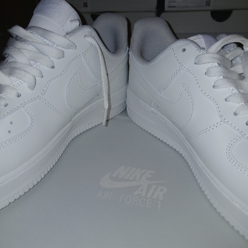 Nike AF1 - Picture 10 of 12